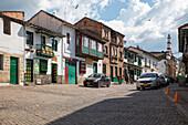 Monguí is a municipality with a rich colonial heritage. Recognized as one of the most beautiful towns in Colombia, it preserves its traditional architecture with cobblestone streets, tiled-roof houses, and balconies adorned with flowers. Monguí is part of Colombia's Network of Heritage Towns.