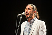 Inti-Illimani und Quilapayún sind zwei der repräsentativsten Gruppen der Nueva Canción Chilena, einer Musikbewegung, die in den 1960er Jahren entstand und sich durch eine starke folkloristische Identität und ein tiefes soziales und politisches Engagement auszeichnet, Medellin, Kolumbien