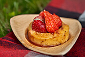 Japanese cheesecake with fresh strawberries