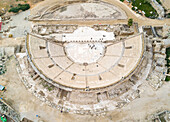 Luftaufnahme der Ruinen des Amphitheaters Promontory Palace, Haifa, Israel.