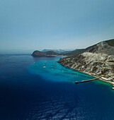Luftaufnahme der Insel Lipari, Archipel der Äolischen Inseln, Sizilien, Italien.