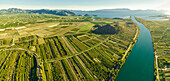 Panoramaluftaufnahme des Neretva-Deltas in der Nähe von Ploce, Süddalmatien, Kroatien.