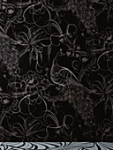 Schwarzer Hintergrund mit weißem Muster