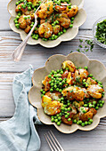 Crispy potato salad with peas from the hot air fryer