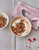 Breakfast granola with freeze-dried raspberries