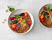 Vegan chocolate porridge with berries