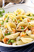 Conchiglie alla tartara di pesce (clam pasta with fish tartare, Italy)
