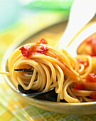 Spaghetti with tomato