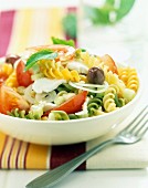 Pasta with vegetables and mozzarella