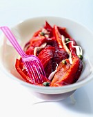 Salat mit gegrillter roter Paprika