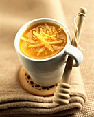Bintje, pumpkin and honey soup