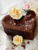 Schokoladenkuchen in Herzform