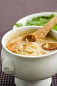 Oinion soup with grilled cheese croutons