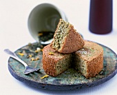 Green tea sponge cake