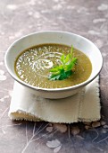 Creamed jerusalem artichoke soup