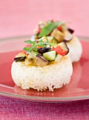 Crispy rice cakes with vegetables