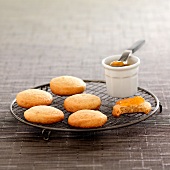 Macarons d'Amiens (Traditionelles Mandelgebäck aus Amiens, Frankreich)