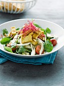 Fennel, spinach, tomato and tofu salad