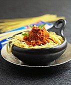 Spaghettis with red pesto