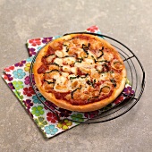 Tomato, mozzarella and basil pizza