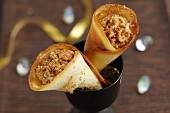 Almond-flavored crisp cones