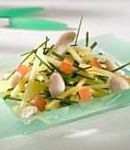 Salat mit grüner Papaya und Froschschenkeln
