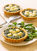 Spinach and petoncle scallop tartlets