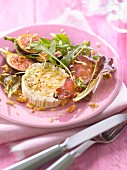 Mesclun salad with hot Rocamadour goat's cheese, figs and smoked bacon