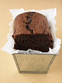Dunkler Schokoladenkuchen in einer Kastenform
