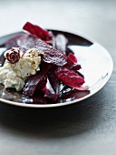 Beetroot and chicory of Trévise salad with cottage and soya sauce