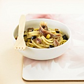 Spaghettis with anchovies and eggplants