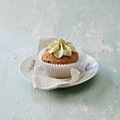 Green tea frosted cupcakes