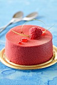 Small raspberry mousse cake