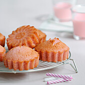 Pink biscuit Financiers