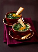 Cream of spinach soup with an egg