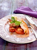 Chicken with tomatoes, shallots and basil