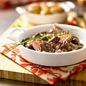 Sauteed beef with shallots