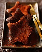 Star-shaped chocolate cakes