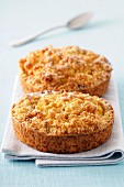 Crumble-style tartlets