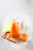 Energy-Fruchtsaft mit Karotte, Orange und Apfel