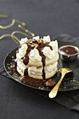Express candied chestnut Vacherin with chocolate sauce