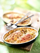 Chicory and ham cheese-topped dish