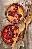 Mini gratin with summer berries