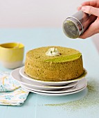 Angel Cake (luftiger Biskuitkuchen, USA) mit Matchatee