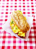 Baguette-Sandwich mit Omelett