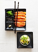 Lachs-Sashimi und Jakobsmuschel-Tatar mit Mango (Japan)
