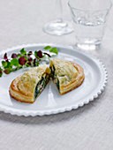 Individual salmon-spinach pie