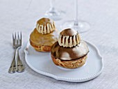 Coffee and chocolate Religieuses
