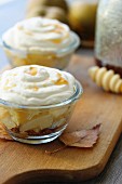 Apple meringue desserts