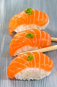 Salmon sushis